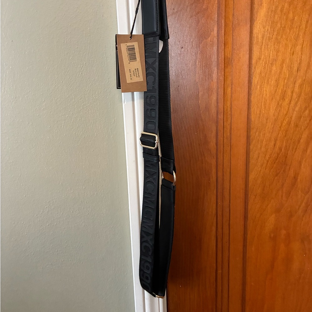 Steve Madden Black Crossbody Strap